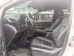 Toyota SIENNA 2021 2.5L Hybrid Premium Edition - фото 14