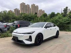 Changan UNI-V 1.5T exclusive - фото 1