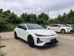 Changan UNI-V 1.5T exclusive - фото 3