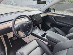 Tesla Model Y 2022 facelift rear-wheel drive version - фото 12