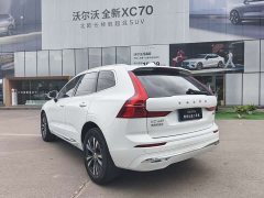 Volvo XC60 B5 AWDLuxury Edition - фото 16