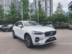 Volvo XC60 B5 AWDLuxury Edition - фото 3