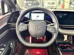 Hongqi EH7 640 four-wheel drive smart version - фото 4