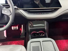 Hongqi EH7 640 four-wheel drive smart version - фото 9