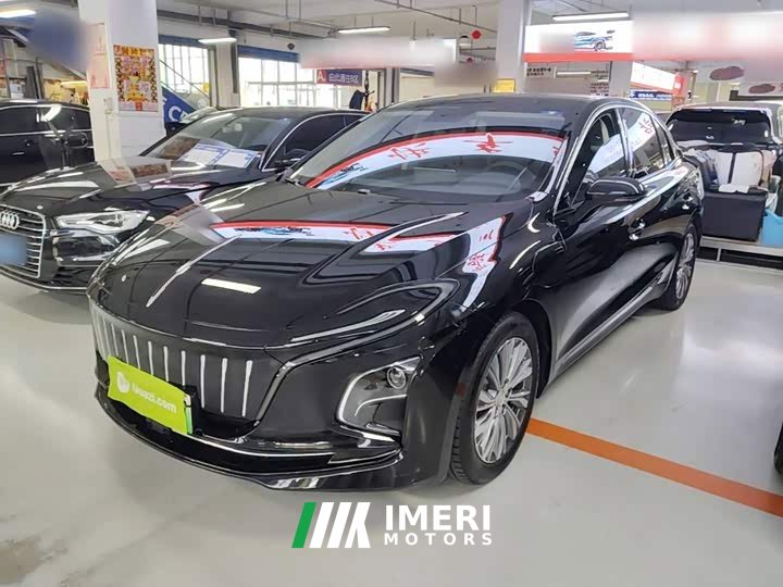 Hongqi E-QM5 610km PLUS - автомобиль из Китая