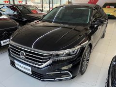 Volkswagen Passat 330TSI Deluxe Edition - фото 1