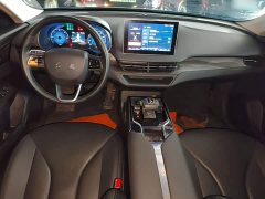 Hongqi E-QM5 2021 online appointment charging T3 version 4 seats - фото 10