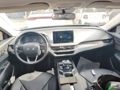 Hongqi E-QM5 2023 facelift basic travel version - фото 10