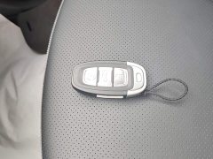 Hongqi E-QM5 2023 facelift basic travel version - фото 9