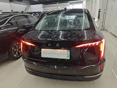 Hongqi E-QM5 2023 facelift basic travel version - фото 6