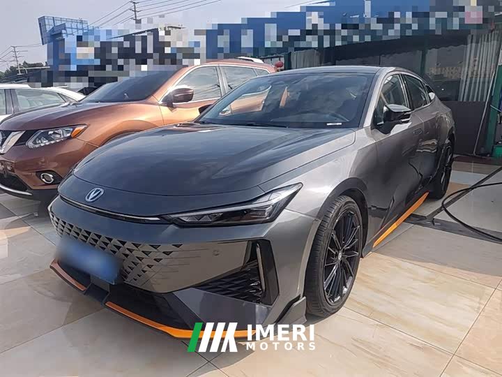 Changan UNI-V 1.5T noble sports - автомобиль из Китая