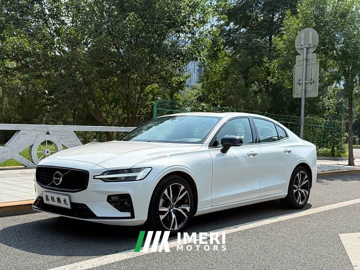 Volvo S60 2025 B5 Zhiya Sports Edition