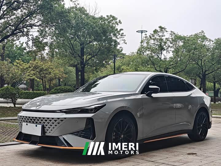 Changan UNI-V 1.5T noble sports