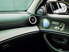 Mercedes-Benz E-Class E 300 L Premium - фото 13