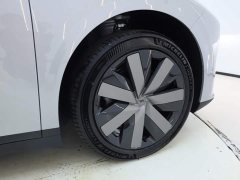 Li Auto Ideal i6 four-wheel drive standard version - фото 11