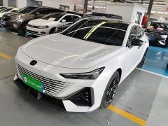 Changan UNI-V 2024 1.5T high-energy version - фото 2