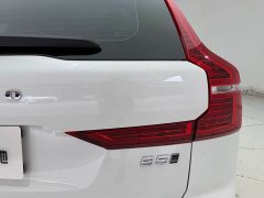 Volvo XC60 B5 four-wheel drive Zhiyuan Deluxe Edition - фото 10