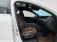 Volvo XC60 B5 four-wheel drive Zhiyuan Deluxe Edition - фото 19