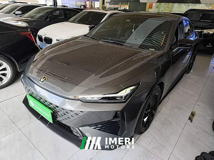 Changan UNI-V 1.5T premium - автомобиль из Китая