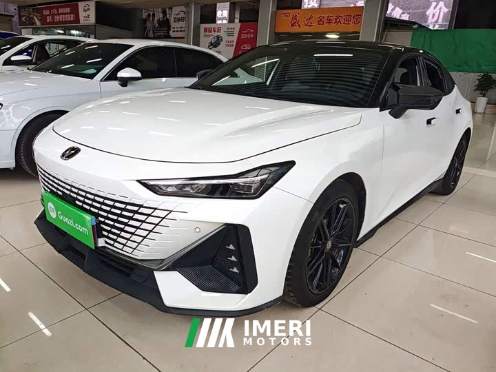 Changan UNI-V 1.5T Excellent Type - автомобиль из Китая