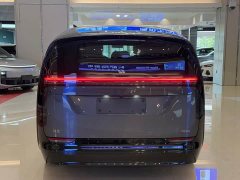 Li Auto Ideal MEGA Ultra - фото 10