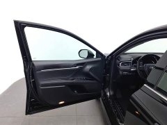 Toyota Camry 2.0GVP Leading Edition - фото 8