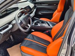 Changan UNI-V 1.5T premium - фото 4