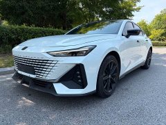 Changan UNI-V 2022 1.5T sports version - фото 1