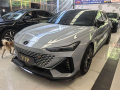Changan UNI-V 1.5T premium - фото 1