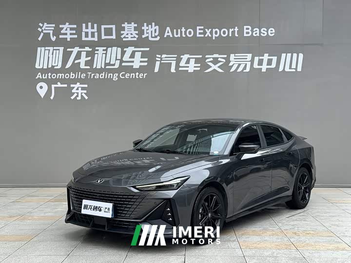 Changan UNI-V 2023 1.5T premium - автомобиль из Китая