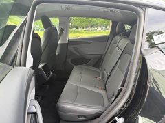 Tesla Model Y long-range rear-wheel drive version - фото 10