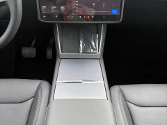 Tesla Model Y long-range rear-wheel drive version - фото 13