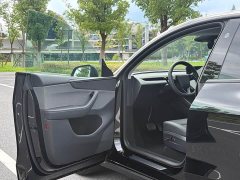 Tesla Model Y long-range rear-wheel drive version - фото 7
