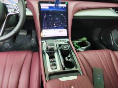 Hongqi HQ9 PHEV 2.0T four-wheel drive luxury version - фото 14