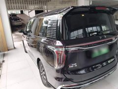 Hongqi HQ9 PHEV 2.0T four-wheel drive luxury version - фото 5