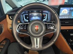 Hongqi HQ9 PHEV 2.0T four-wheel drive business version - фото 11