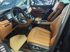 Hongqi HQ9 PHEV 2.0T four-wheel drive business version - фото 15