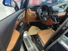 Hongqi HQ9 PHEV 2.0T four-wheel drive business version - фото 16
