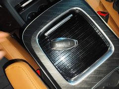 Hongqi HQ9 PHEV 2.0T four-wheel drive business version - фото 9