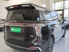 Hongqi HQ9 PHEV 2024 2.0T four-wheel drive luxury version - фото 7