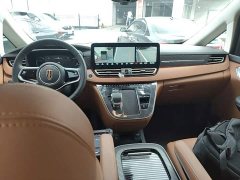 Hongqi HQ9 PHEV 2024 2.0T four-wheel drive business version - фото 10