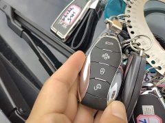 Hongqi HQ9 PHEV 2024 2.0T four-wheel drive business version - фото 9