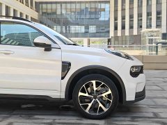Lynk & Co 01 EM-P 2022 1.5TD PHEV Plus - фото 4