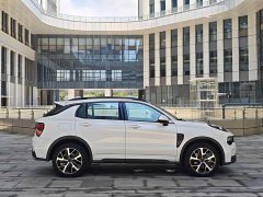 Lynk & Co 01 EM-P 2022 1.5TD PHEV Plus - фото 5