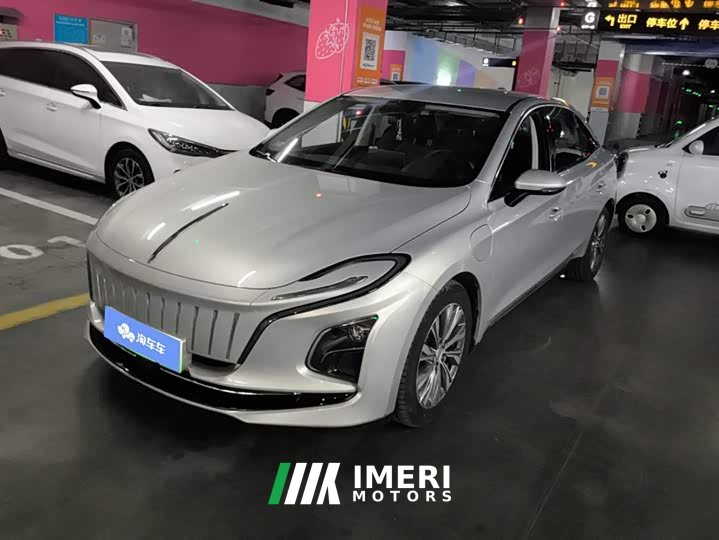 Hongqi E-QM5 610km PLUS - автомобиль из Китая