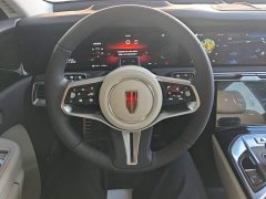Hongqi E-HS9 660km flag collar version four seats - фото 11