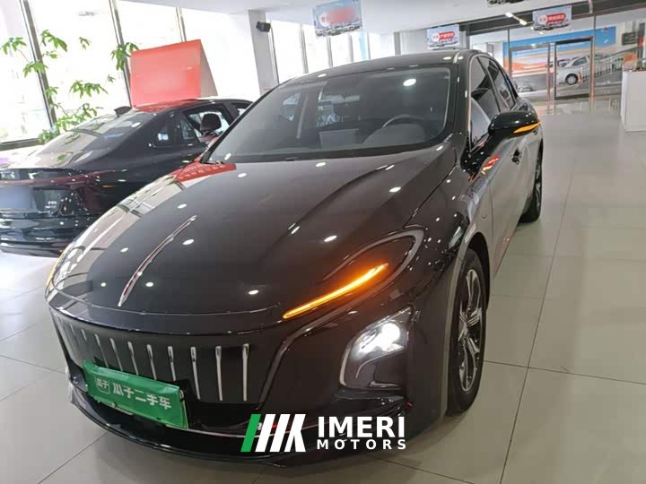 Hongqi E-QM5 facelift basic travel version - автомобиль из Китая