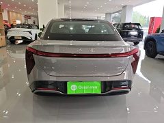 Hongqi EH7 760 Pro four-wheel drive version - фото 6