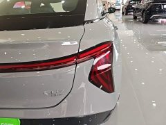 Hongqi EH7 760 Pro four-wheel drive version - фото 8