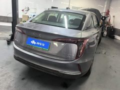 Hongqi E-QM5 610km PLUS - фото 3